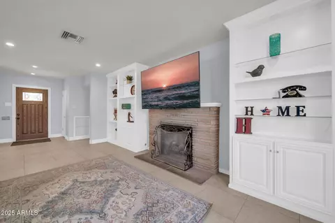 Entry Way - 1208 E Tuckey Ln, Phoenix, AZ 85014 photo 1 of 1