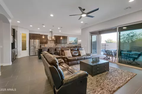 3907 E Carob Dr, Gilbert, AZ 85298 photo 8