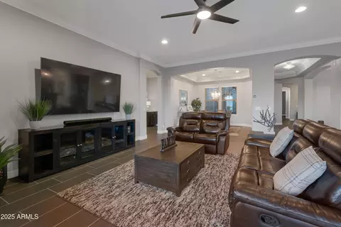 3907 E Carob Dr, Gilbert, AZ 85298 photo 7