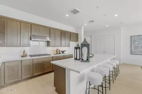 Kitchen - 11139 E Ulysses Ave, Mesa, AZ 85212 photo 2 of 2