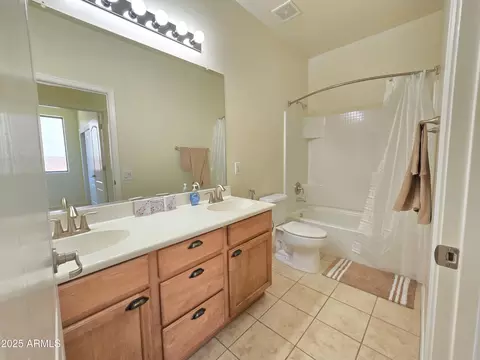 Bath - 5265 E Agave Vista Dr, Tucson, AZ 85756 photo 7 of 9
