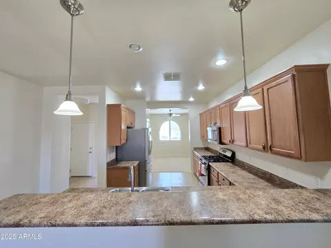 Kitchen - 5265 E Agave Vista Dr, Tucson, AZ 85756 photo 7 of 9