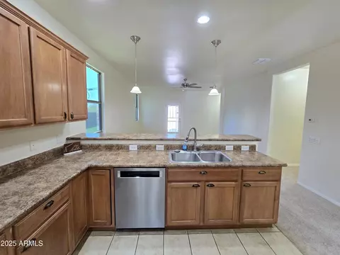Kitchen - 5265 E Agave Vista Dr, Tucson, AZ 85756 photo 5 of 9