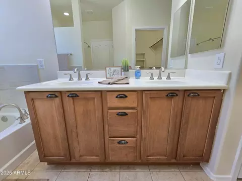 Bath - 5265 E Agave Vista Dr, Tucson, AZ 85756 photo 2 of 9