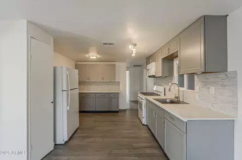 2853 W Ohio St, Apache Junction, AZ 85120 photo 6