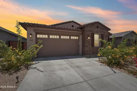 2061 W Sienna Bouquet Pl, Phoenix, AZ 85085