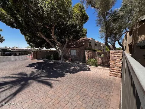 2228 N 52nd St #140, Phoenix, AZ 85008