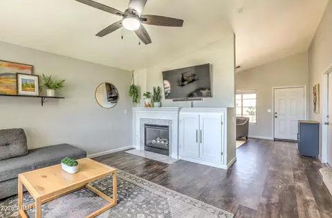 1212 S Boulder St #C, Gilbert, AZ 85296