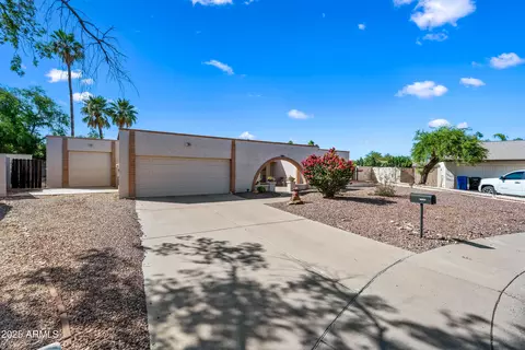 Exterior - 14830 N 28th Pl, Phoenix, AZ 85032 photo 2 of 8