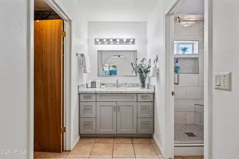 Bath - 14830 N 28th Pl, Phoenix, AZ 85032 photo 1 of 6