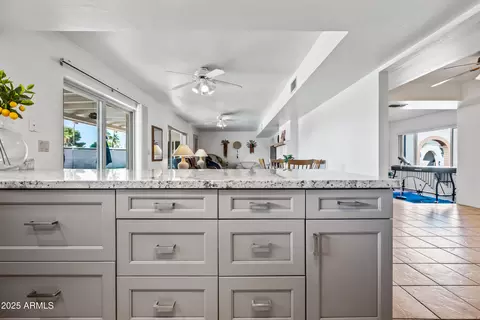 Kitchen - 14830 N 28th Pl, Phoenix, AZ 85032 photo 7 of 8