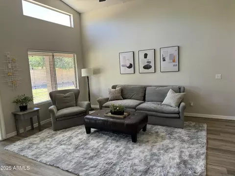 635 S Lanus Dr, Gilbert, AZ 85296 photo 3