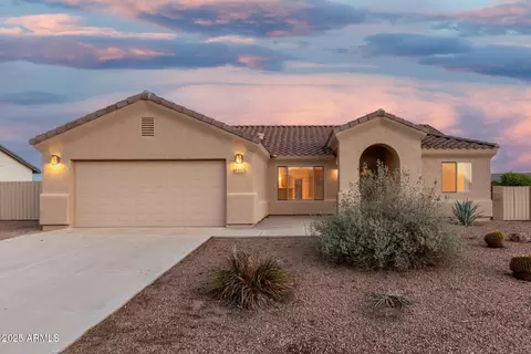 8271 W Cypress Point Cir, Arizona City, AZ 85123