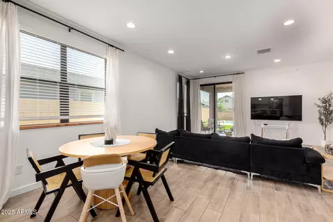 Dining - 4169 E Sagebrush St, Gilbert, AZ 85296 photo 1 of 1