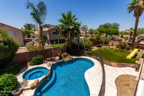 735 W Kelton Ln, Phoenix, AZ 85023