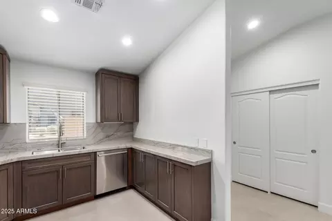 Entry Way - 2250 E Deer Valley Rd #96, Phoenix, AZ 85024 photo 1 of 1