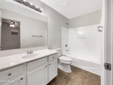 Bath - 4229 E Betsy Ln, Gilbert, AZ 85296 photo 3 of 3