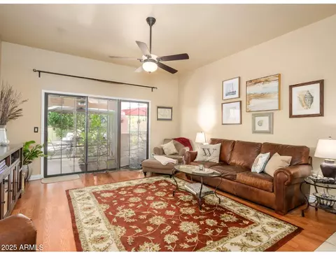 Living - 7635 S Taylor Dr, Tempe, AZ 85284 photo 2 of 4