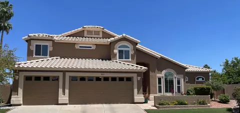 927 S Paradise Dr, Gilbert, AZ 85233
