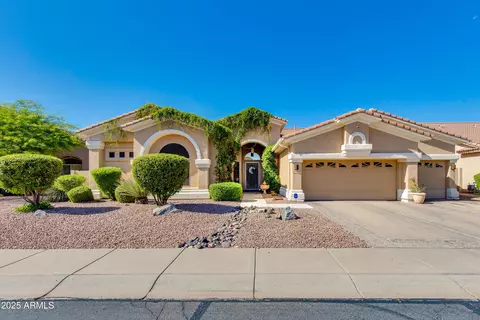 Exterior - 4511 E Kirkland Rd, Phoenix, AZ 85050 photo 4 of 11