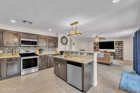 Kitchen - 308 E Sheffield Ct, Gilbert, AZ 85296 photo 4 of 6