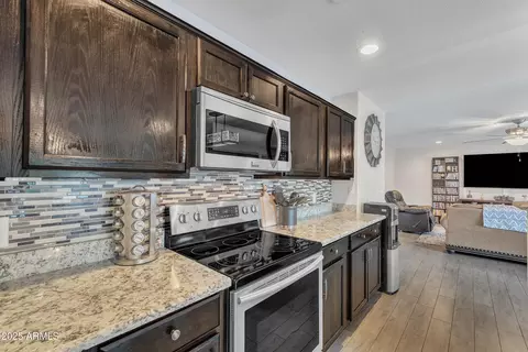 Kitchen - 308 E Sheffield Ct, Gilbert, AZ 85296 photo 5 of 6
