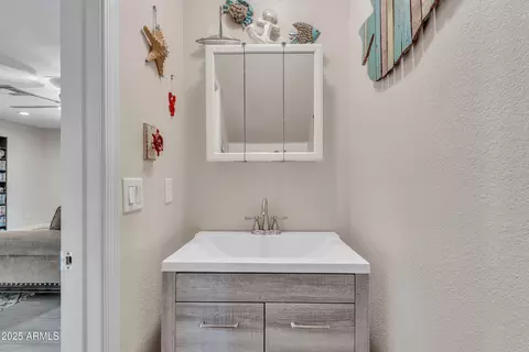 Bath - 308 E Sheffield Ct, Gilbert, AZ 85296 photo 1 of 6