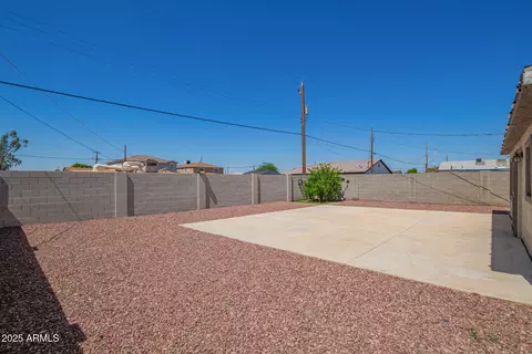 Exterior - 2542 E Jones Ave, Phoenix, AZ 85040 photo 7 of 7