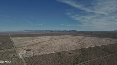 640 W Acres Oatman Hwy #0, Golden Valley, AZ 86413