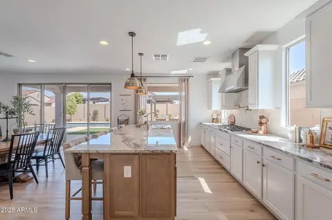Kitchen - 9645 E Ripple Dr, Mesa, AZ 85212 photo 2 of 8