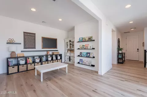 Entry Way - 9645 E Ripple Dr, Mesa, AZ 85212 photo 4 of 6