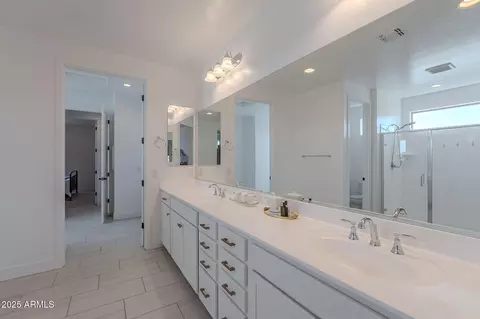 Bath - 9645 E Ripple Dr, Mesa, AZ 85212 photo 1 of 5