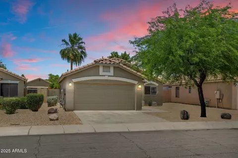 810 E Potter Dr, Phoenix, AZ 85024 photo 2