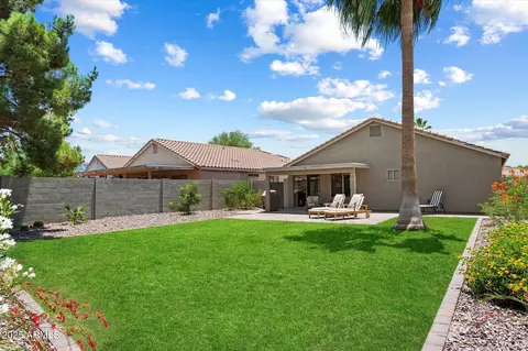 810 E Potter Dr, Phoenix, AZ 85024 photo 8