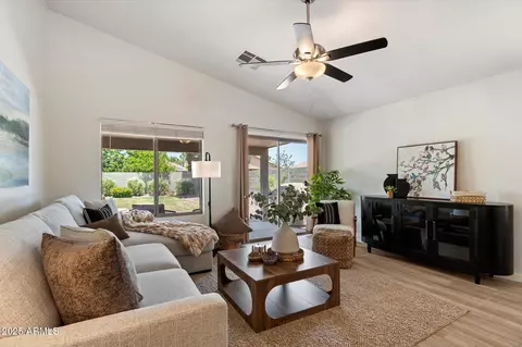 810 E Potter Dr, Phoenix, AZ 85024