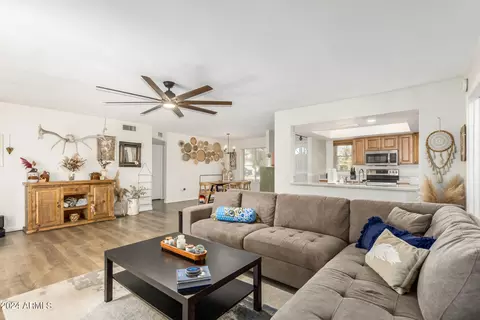903 W Shawnee Dr, Chandler, AZ 85225