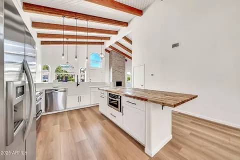 Kitchen - 4601 E Carolina Dr, Phoenix, AZ 85032 photo 6 of 6