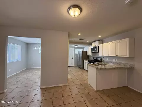 2745 E Wood St, Phoenix, AZ 85040 photo 5