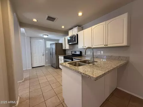 2745 E Wood St, Phoenix, AZ 85040 photo 10