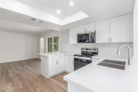 4226 W Evans Dr, Phoenix, AZ 85053 photo 10