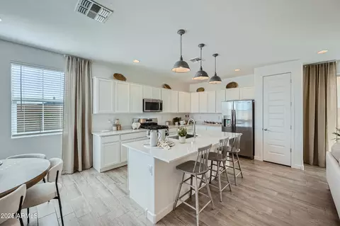 Kitchen - 10047 E Ulysses Ave, Mesa, AZ 85212 photo 2 of 3