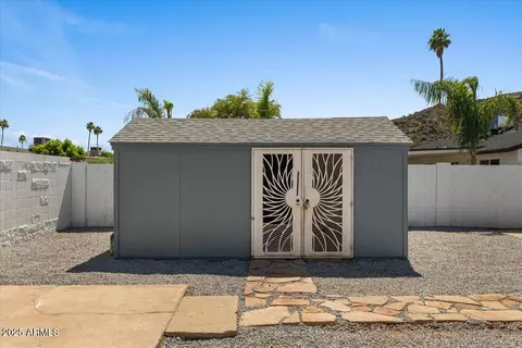 Exterior - 2036 W Windrose Dr, Phoenix, AZ 85029 photo 8 of 9