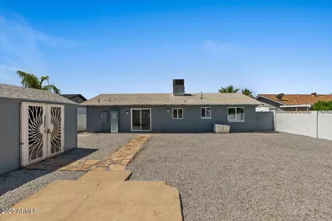 Exterior - 2036 W Windrose Dr, Phoenix, AZ 85029 photo 7 of 9