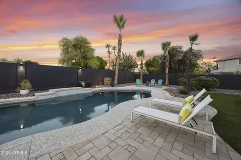 Exterior - 2501 S Roanoke St, Gilbert, AZ 85295 photo 2 of 11