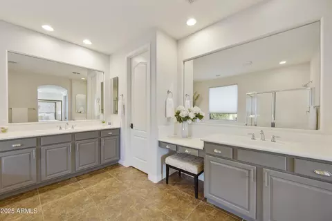 Bath - 2501 S Roanoke St, Gilbert, AZ 85295 photo 1 of 6