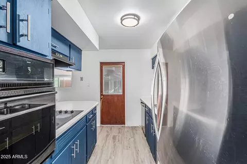 Kitchen - 2117 W 2nd St, Mesa, AZ 85201 photo 3 of 5