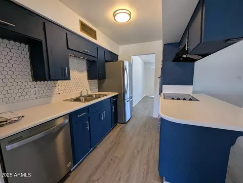 Kitchen - 2117 W 2nd St, Mesa, AZ 85201 photo 4 of 5