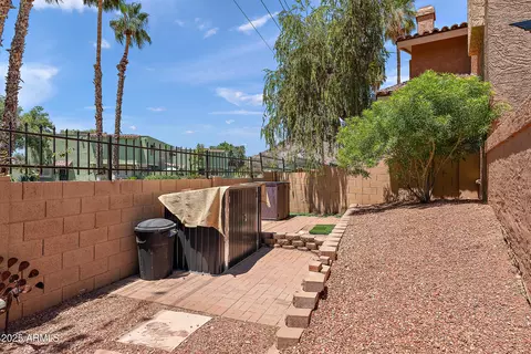Exterior - 841 E Peoria Ave #2, Phoenix, AZ 85020 photo 2 of 11