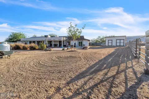 Exterior - 1044 E Irvine Rd, Phoenix, AZ 85086 photo 8 of 9