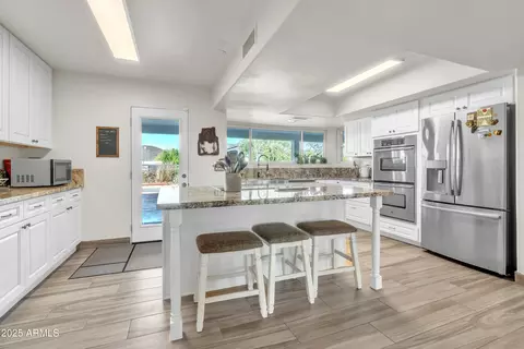 Kitchen - 1044 E Irvine Rd, Phoenix, AZ 85086 photo 2 of 3
